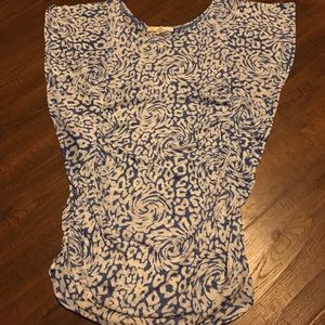 Derek Heart Butterfly sleeve swirl rouged top